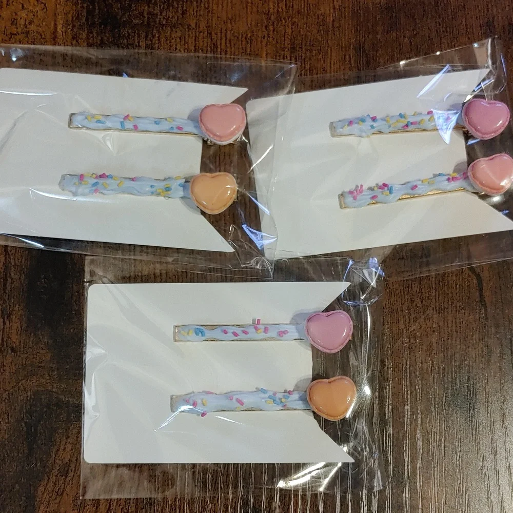 👑h𝕒𝕟𝕕𝕞𝕒𝕕𝕖 𝕚𝕥𝕖𝕞 earrings/barrette SHIPPING👑 - Picture 5 of 6